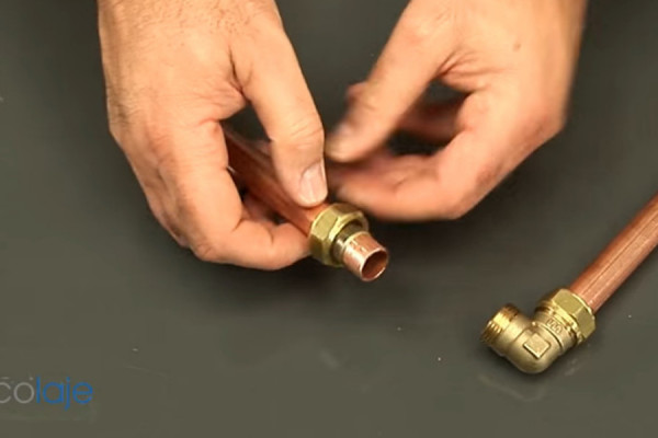Brass compression fittings for copper pipe